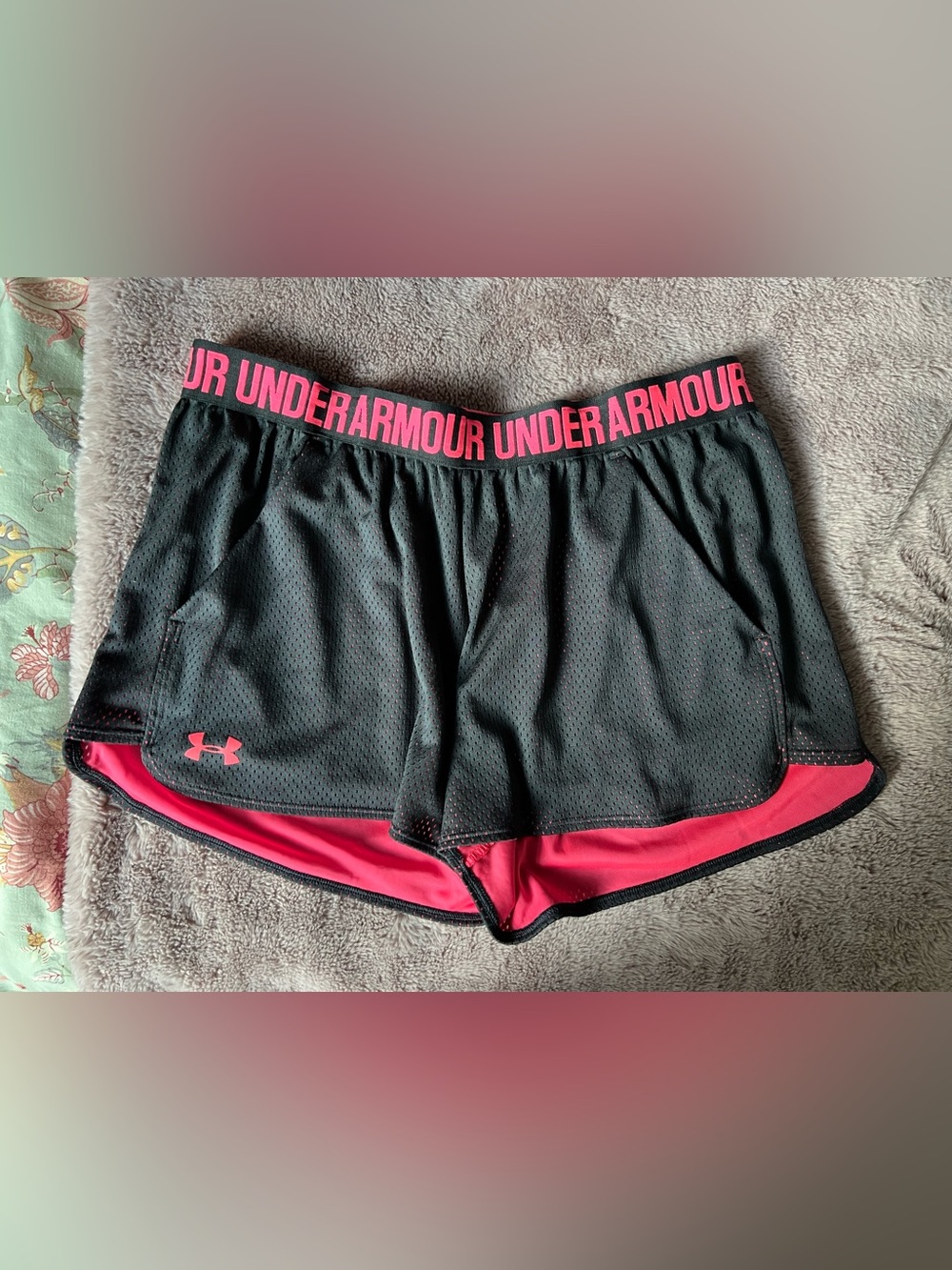 Under Armour Women’s Black Athletic Shorts with Pink Trim - Size L